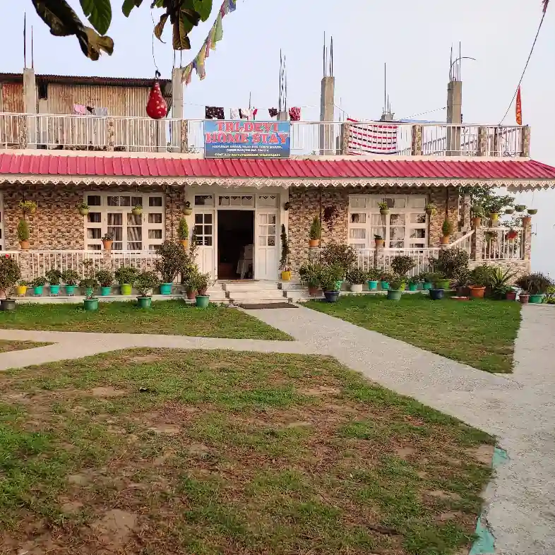 AURA Mirik Dormitory & Homestay 